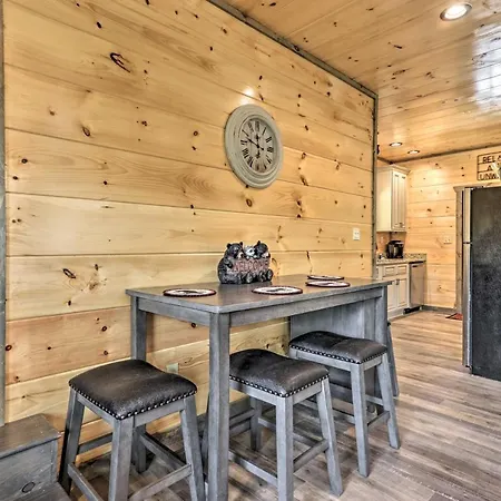 Modern Cabin With Hot Tub And Game Room In Gatlinburg! Exterior photo
