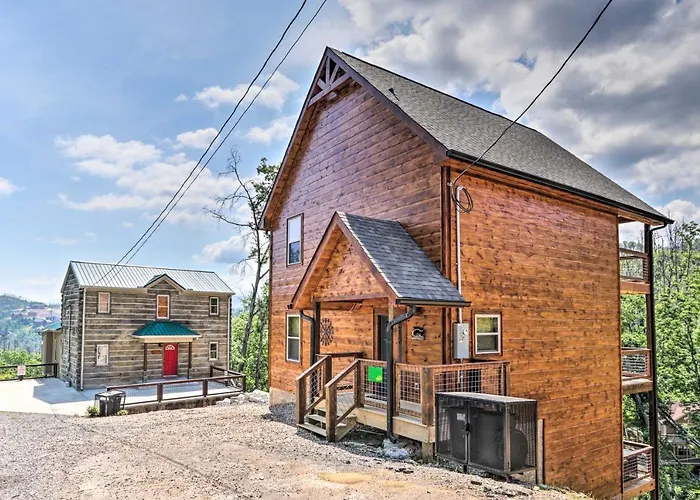 Modern Cabin With Hot Tub And Game Room In Gatlinburg!